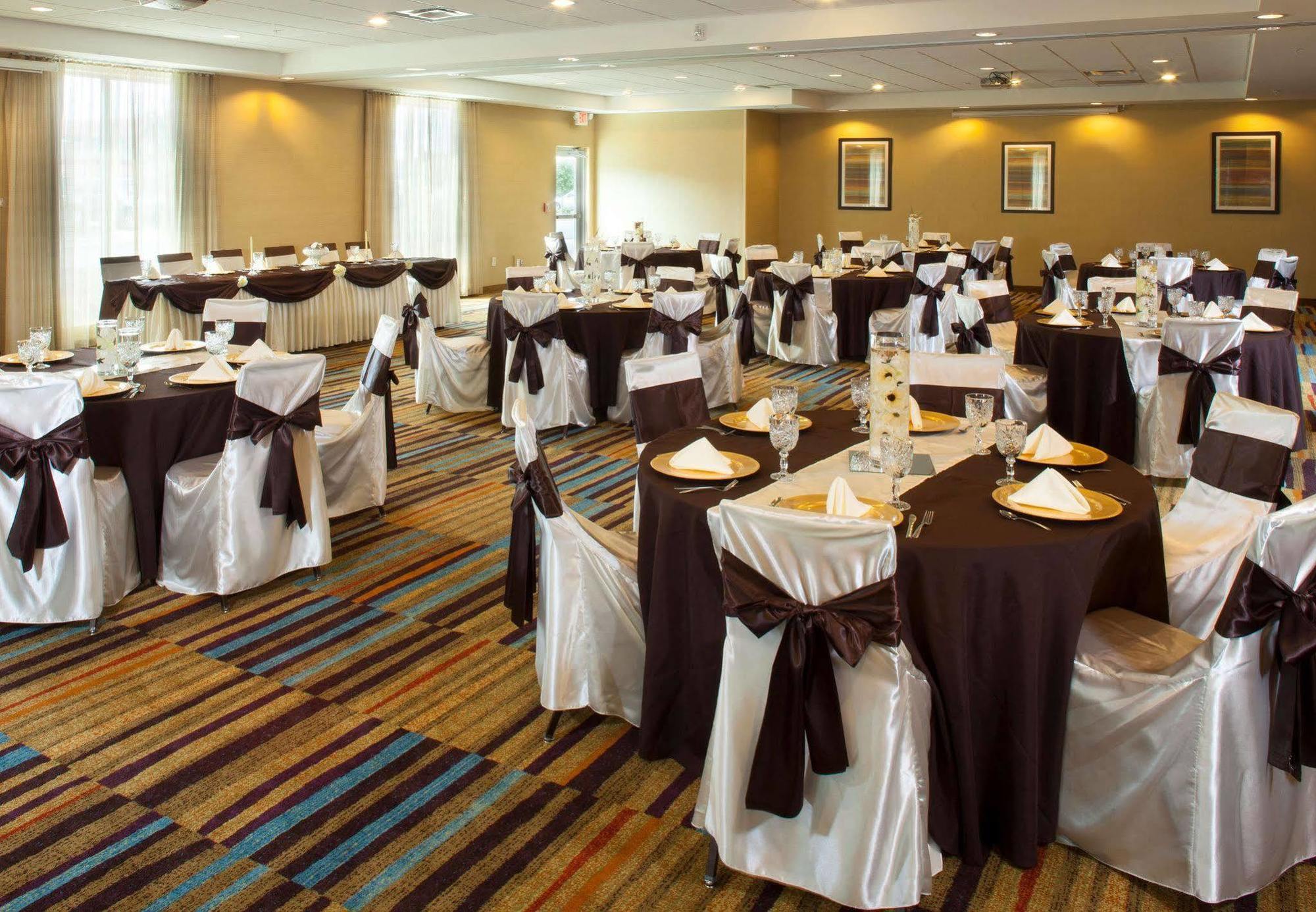 דולות' Fairfield Inn & Suites By Marriott Atlanta Gwinnett Place מראה חיצוני תמונה